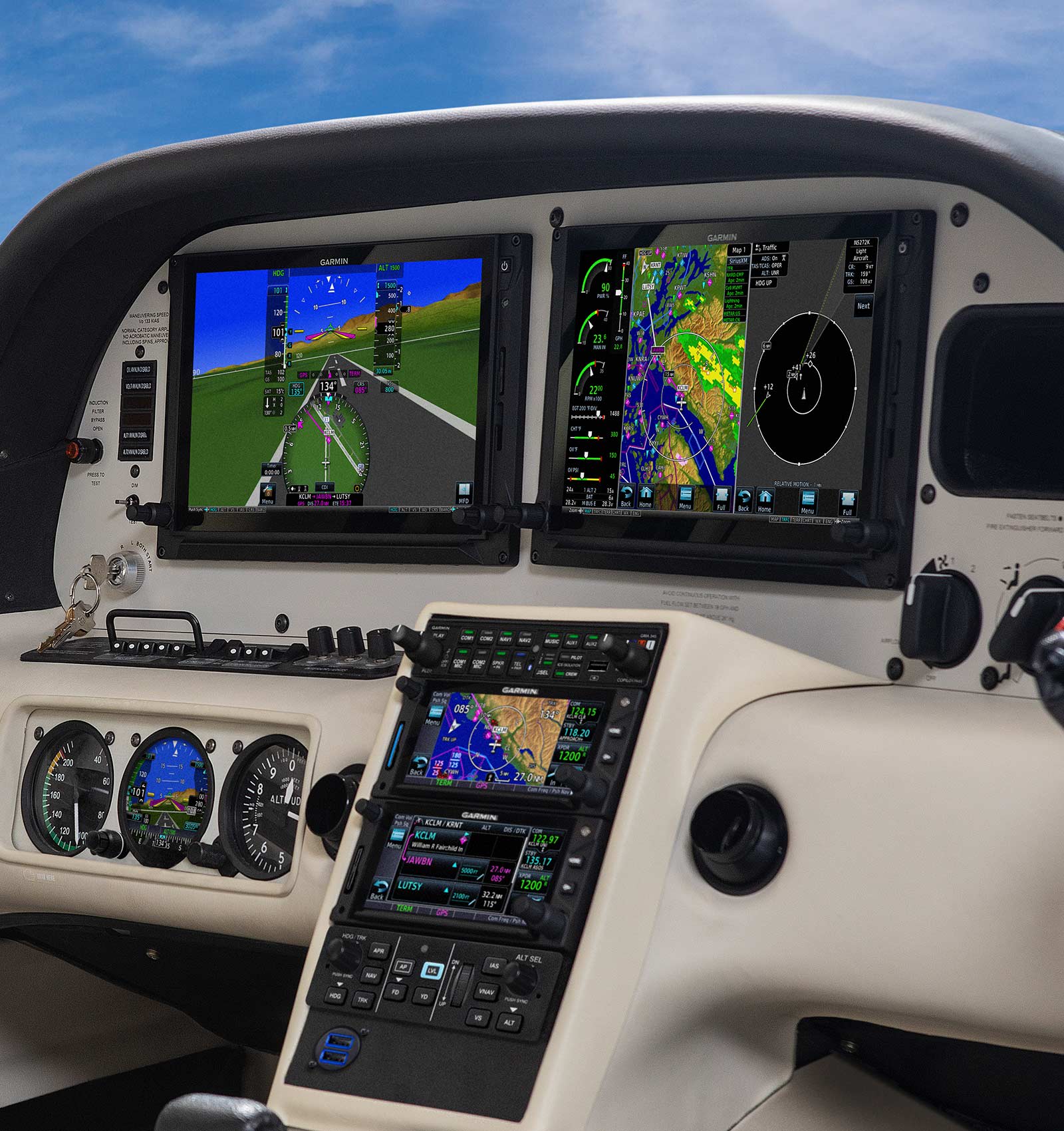 Garmin G500 TXi flight displays installed with GTN Xi navigators in a piston-aircraft panel.